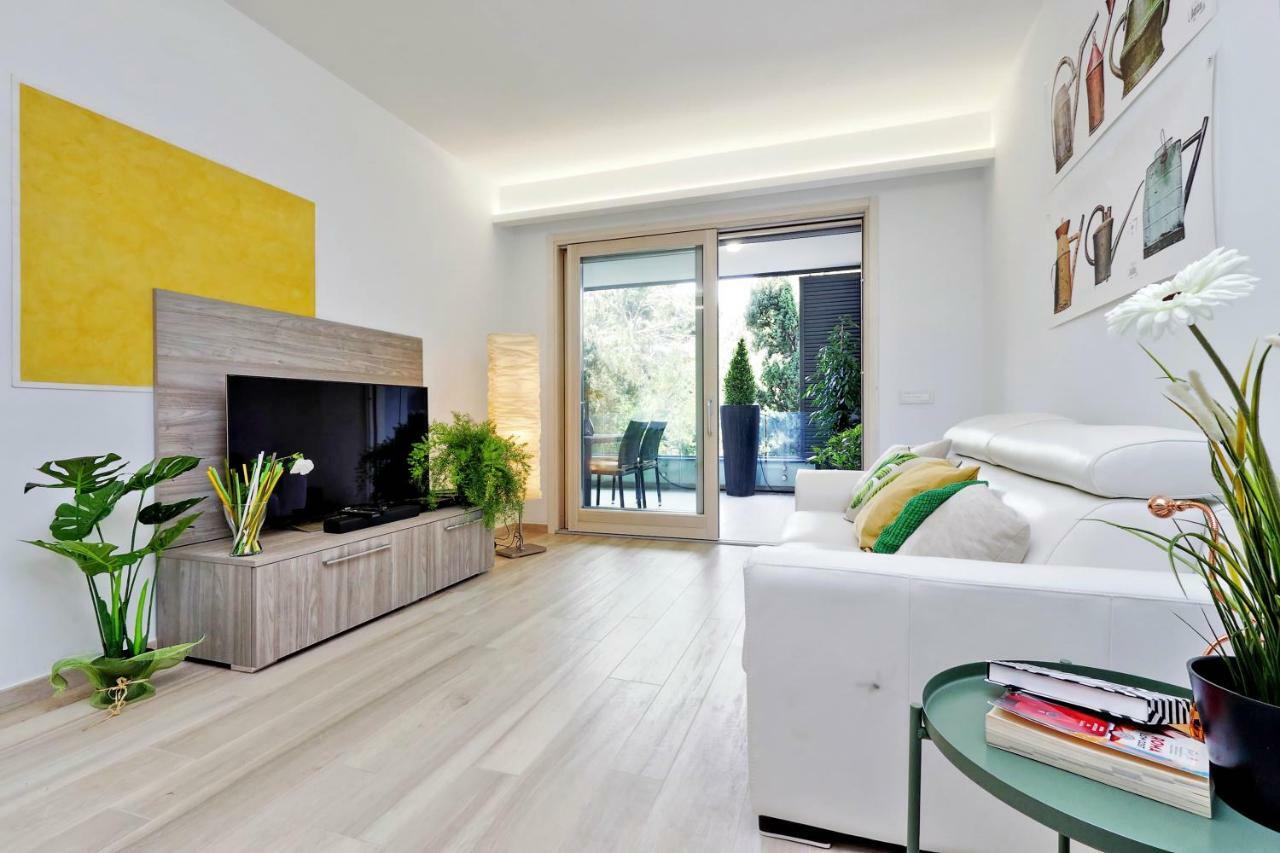 Green Terraced Apartment. 3 Stops From Colosseum Exteriör bild